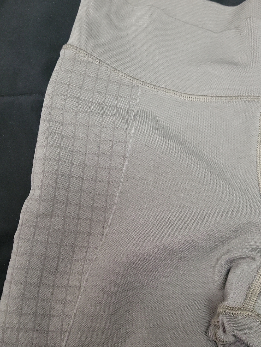 Size 6 Lululemon Lab Seamless Wool-Blend Tight - Picture 4 of 9